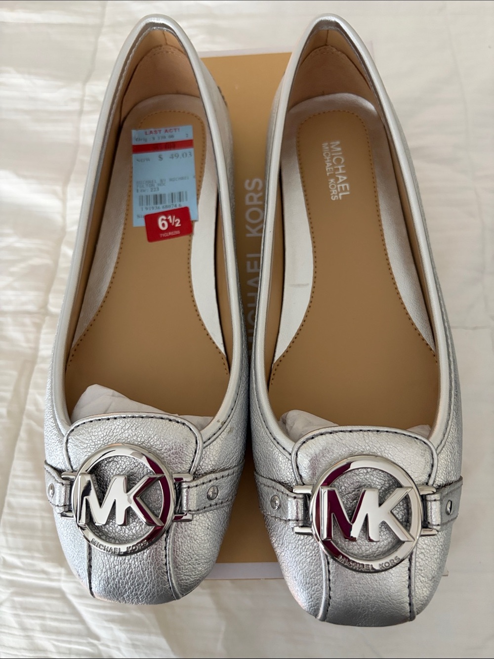 ✨ Michael Kors Metallic Silver Loafers – Brand New – Size 6.5 ✨
